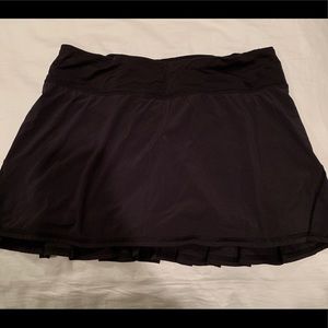 Size 4 Lulu Lemon skirt with Pleated Back
